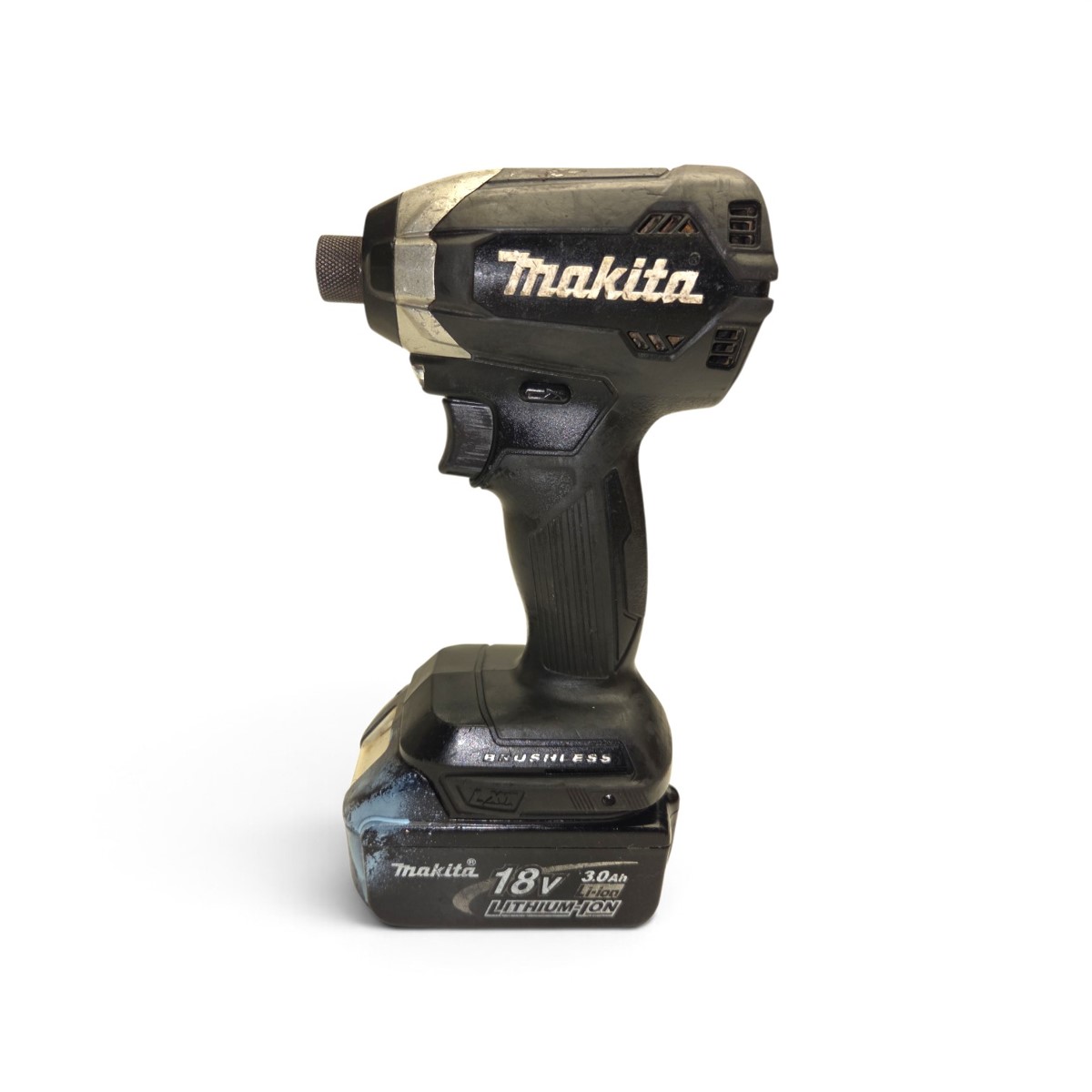 d284e502c2429bf3079599dd04417ecdjpg - Mezola OÜ Makita 18V cordless drill with battery attached, viewed from the side on a white background, angled to show the chuck and grip