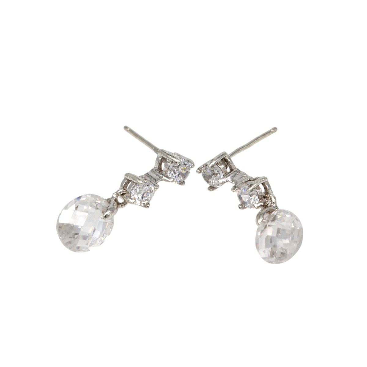 537c11b307bed72529d743dd7647e83ejpg - Mezola OÜ Silver drop earrings with clear faceted crystals and post backs, hangs in a curved design.