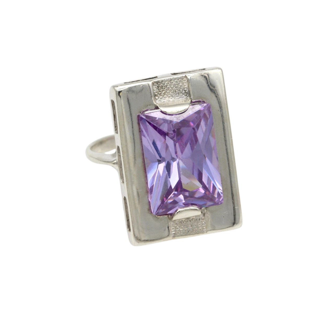 6e1b5b9a53d0fbb15670e4ae1914bafcjpg - Mezola OÜ Sterling silver ring featuring a rectangular lavender amethyst gemstone set in a decorative bezel.