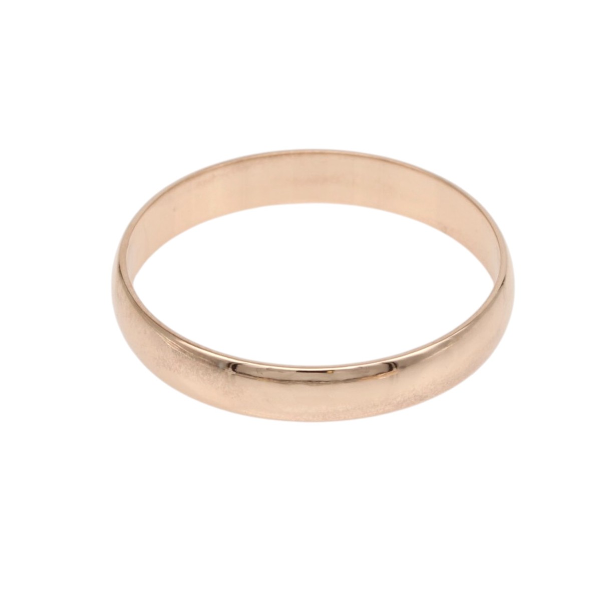 340eac38abfe629cb9e93fab03e32901jpg - Mezola OÜ Rose gold wedding band with a smooth polished surface on a white background.