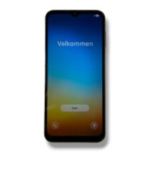 Smartphone showing a welcome screen with the word Velkommen and a Start button.